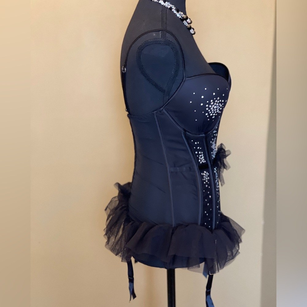 Victoria’s Secret 36D corset - Picture 5 of 9
